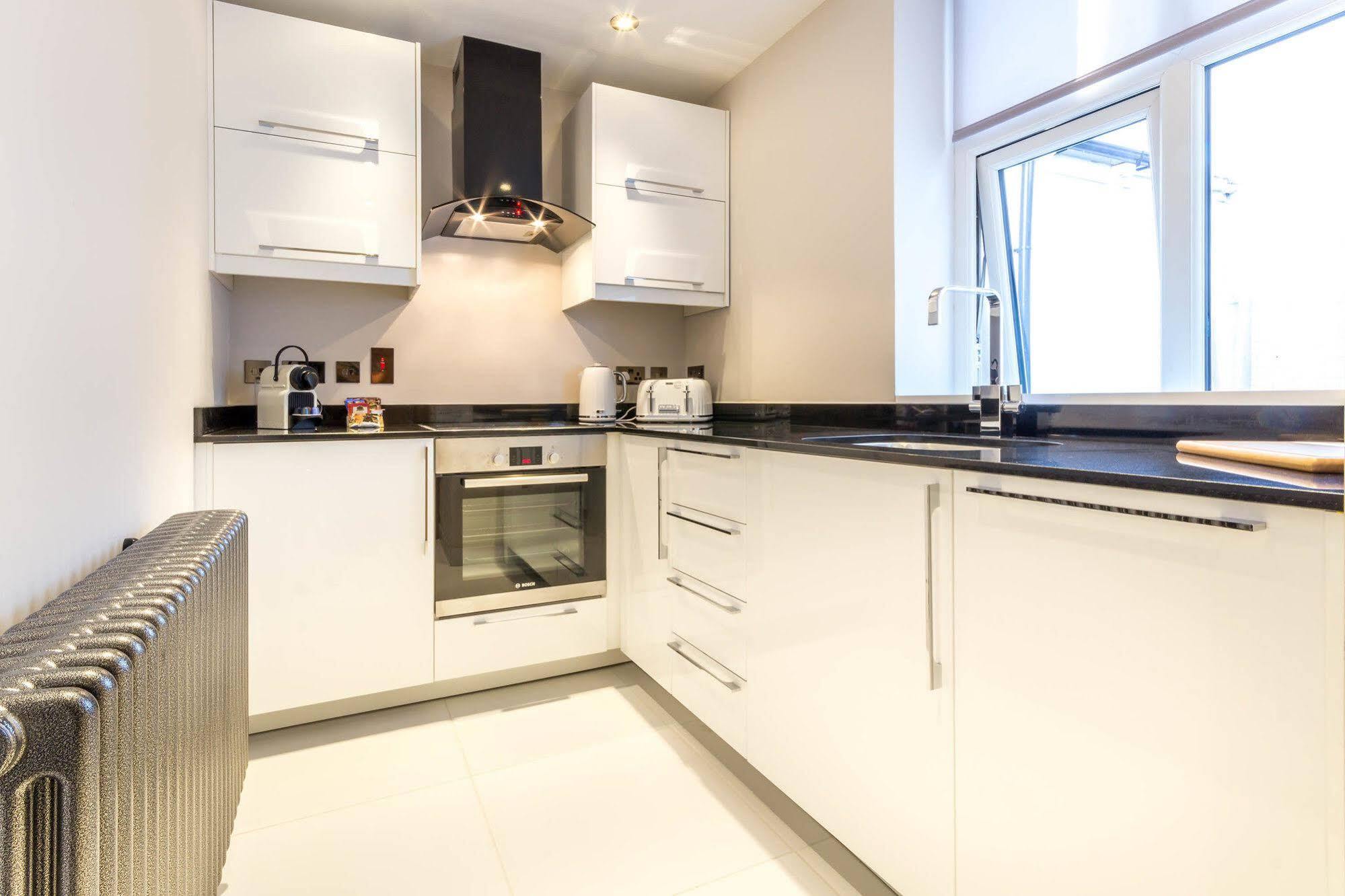 Mansio Suites Basinghall Leeds  Exterior photo